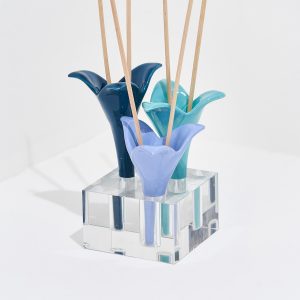 BLUCAPRI-ACQUAMARINA-LILLA-3fiori-fioricapri-profumatori-fragrance-ricciocaprese-produzioneartigianale-capri4-min.jpg