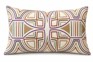 Simetric Patterned Back Pillow