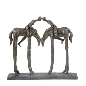 Kissing-couple-on-horseback.webp